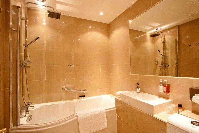 The Blueberry Hotel Pontypridd Zimmer foto
